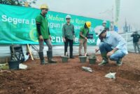 Peletakan batu pertama dan penandatanganan prasasti pembangunan kawasan pergudangan Bizpark Cibening oleh Direktur Utama PT Varuna Tirta Prakarsya bersama PT Nasula Arutala Utama, pada Jum'at 26/4/2024 (foto : Istimewa)