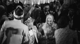 2. Pernikahan anak Dedi & Karyoto di Garut makan korban jiwa. Ribuan warga ricuh demi hidangan gratis. (Instagram.com @maula_akbar08)